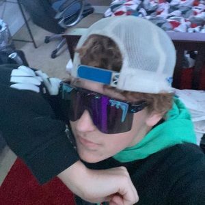 Meet your Posher, Peyton